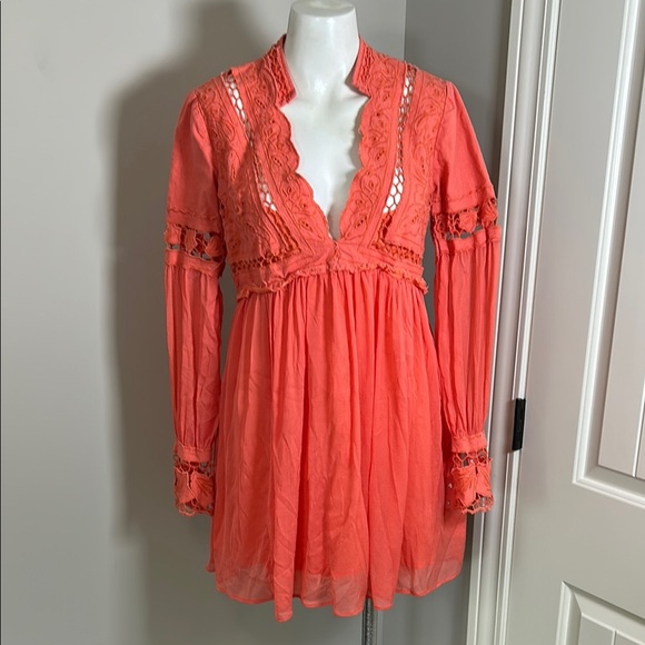 Free People In Dreamland Dress Coral Long
Sleeve Mini Cut Out Vneck Sz 4 - Picture 2 of 15
